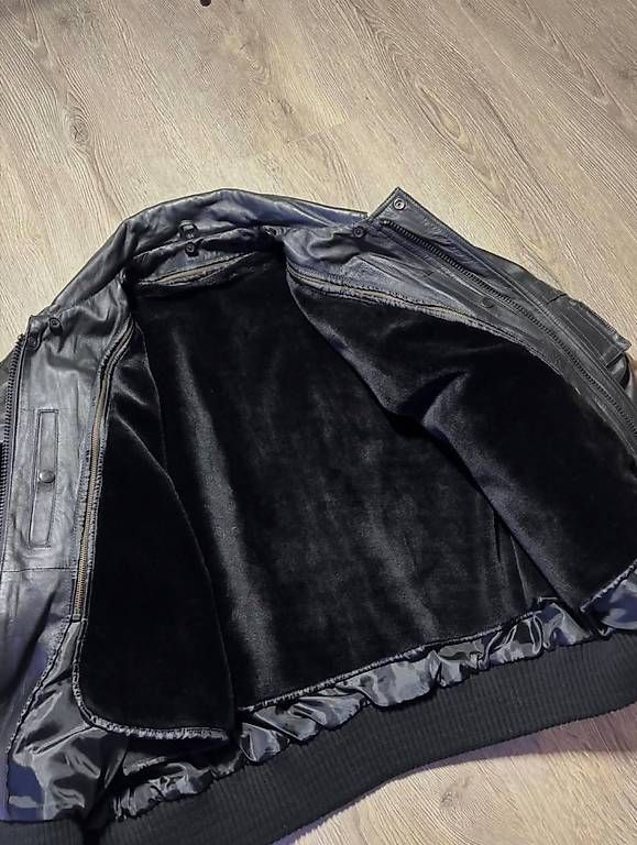 Vestes: Blouson similicuir  – D'occasion à Cheseaux-Lausanne par mad_mnv2 3