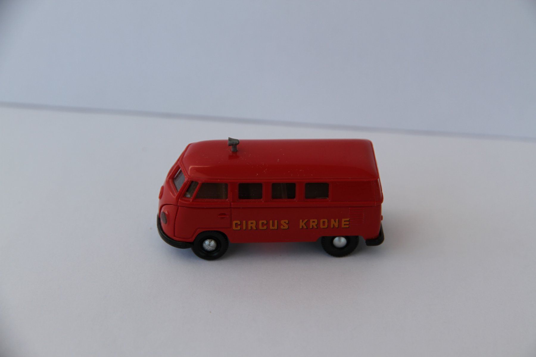 Brekina Modellini d'auto: VW T1, Circus Krone, Bus, Brekina, HO – Nuovo (secondo la descrizione) da Nesselnbach venduto da ubourson