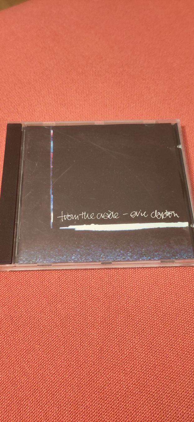 CD: Eric Clapton - From the Cradle – Usato da Zürich venduto da Heldel