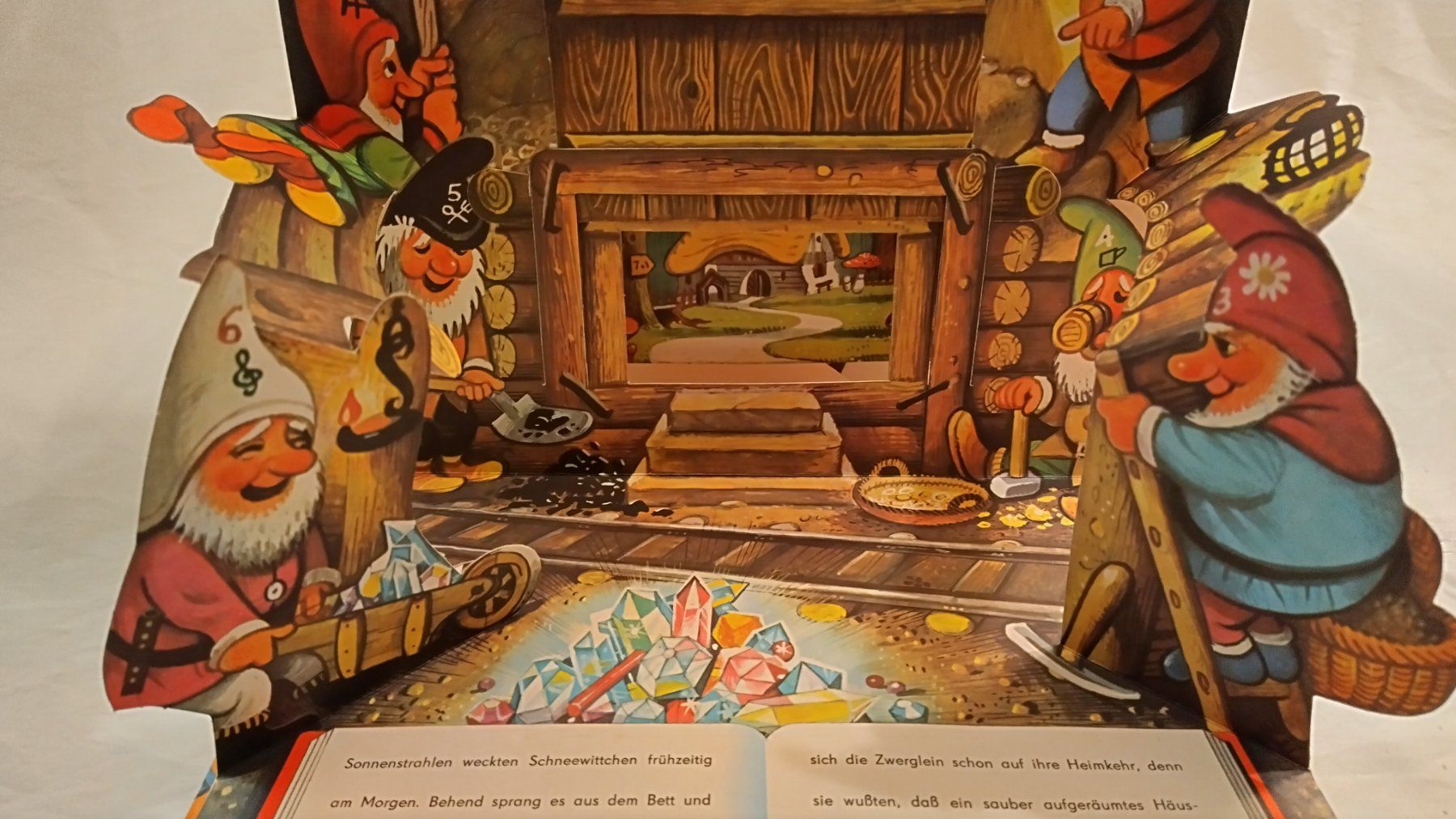 Libri: Kubasta Pop-Up Buch 1983 / Schneewittchen ab Fr. 18       .- – Usato da Bellach venduto da JingleJerry 5