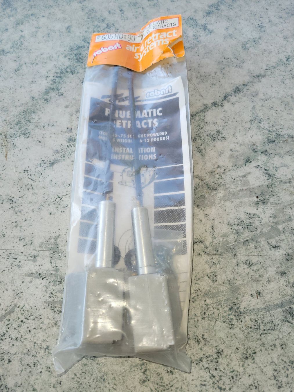 RC Modellbau: Neues Robart pneum. Einziehfahrwerk – Neu und originalverpackt aus Winterthur von testi67
