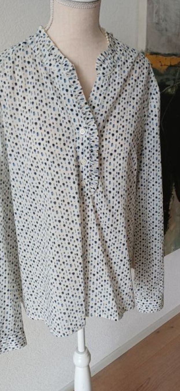 Camicette: Leichtes Sommerbluse mit Pünktchenmuster Gr. M/L – Usato da Arlesheim venduto da savina01 1