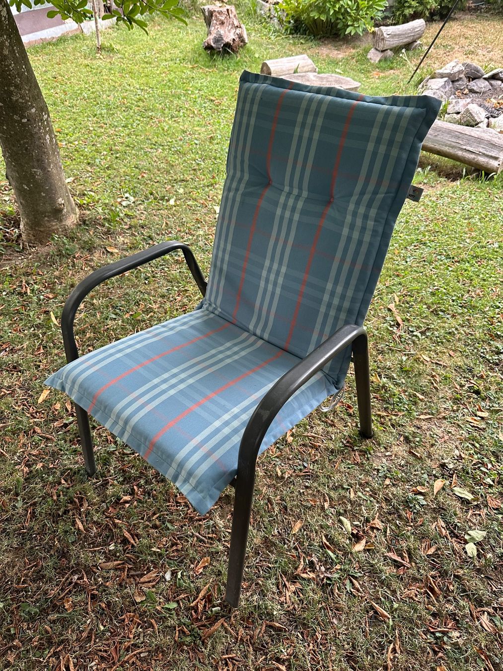 Chaises: 8 gebrauchte Gartenstühle mit Polstern – D'occasion à Richterswil par MarkusSchweiker