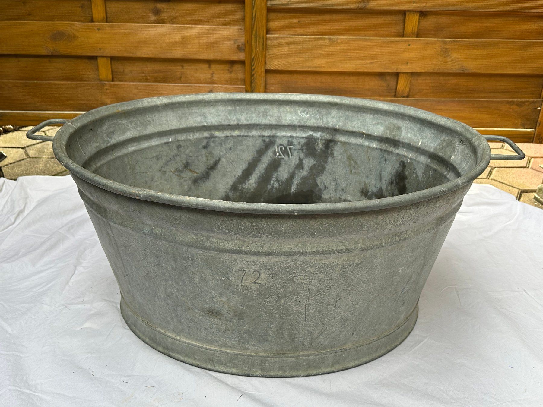 Altre Decorazioni per giardino: Alte Zink Zuber Gelte Eimer Wanne 72 Liter – Usato da Flüelen venduto da Amazona03
