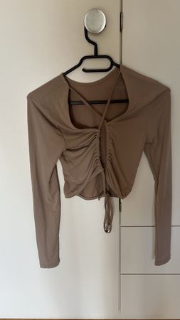 Langarmshirt beige mit Schnürung Rücken neuwertig