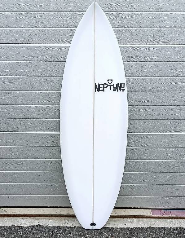 Planches de surf: River Surfboard / Fluss Surfbrett – D'occasion à Zürich par Alfredo_Pazos