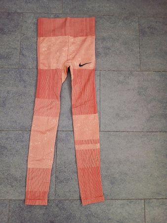 Gr. S Sport Leggins *Nike*