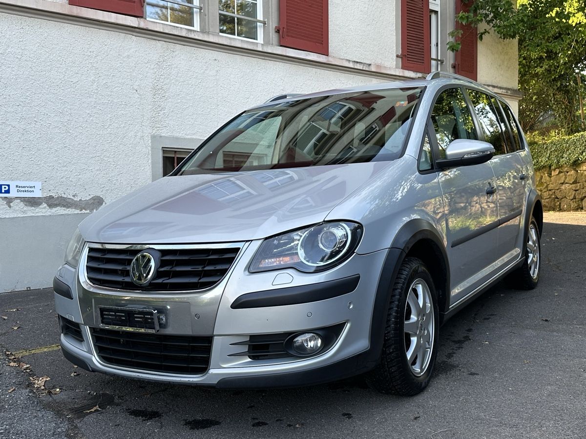 VW Automobili: Vw Touran 2.0 TDI Cross – Usato da Gommiswald venduto da bal_p8l8 4