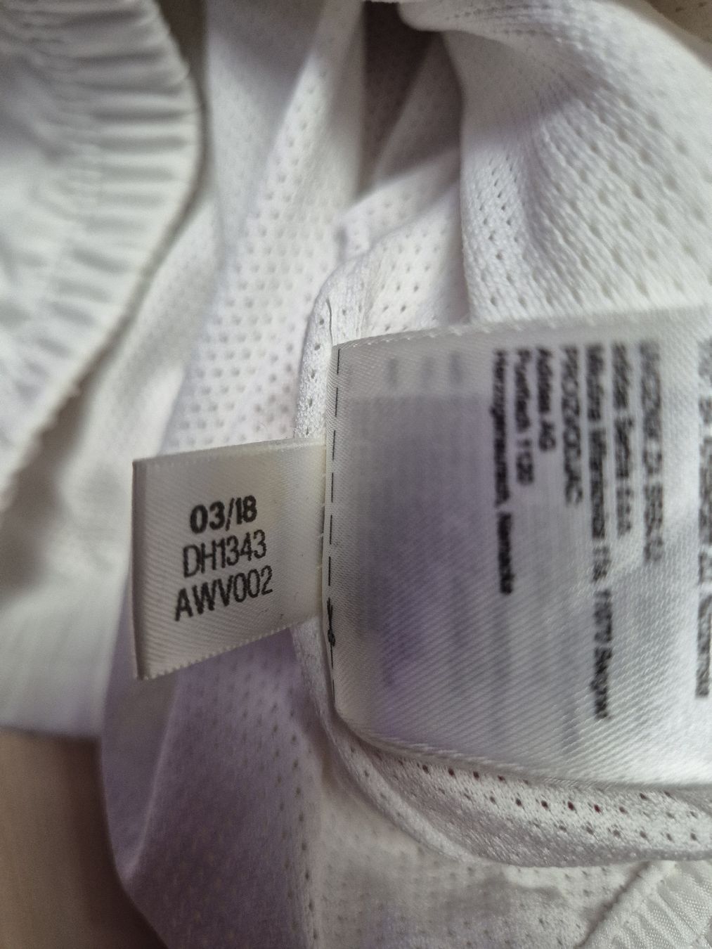 Reebok Giacche: Reebok Classic Jacke Grösse M Herren – Nuovo (secondo la descrizione) da St. Gallen venduto da CaliSunshine 4