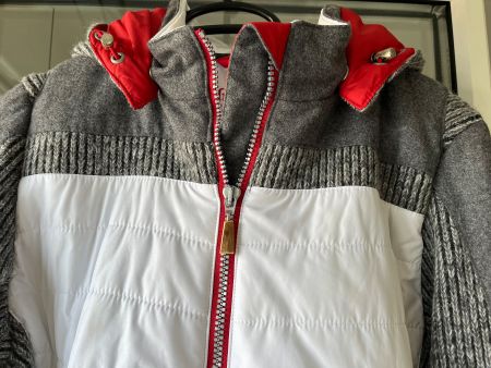 Almgwand Nordend Jacke grau rot weiss mit abn. Kapuze