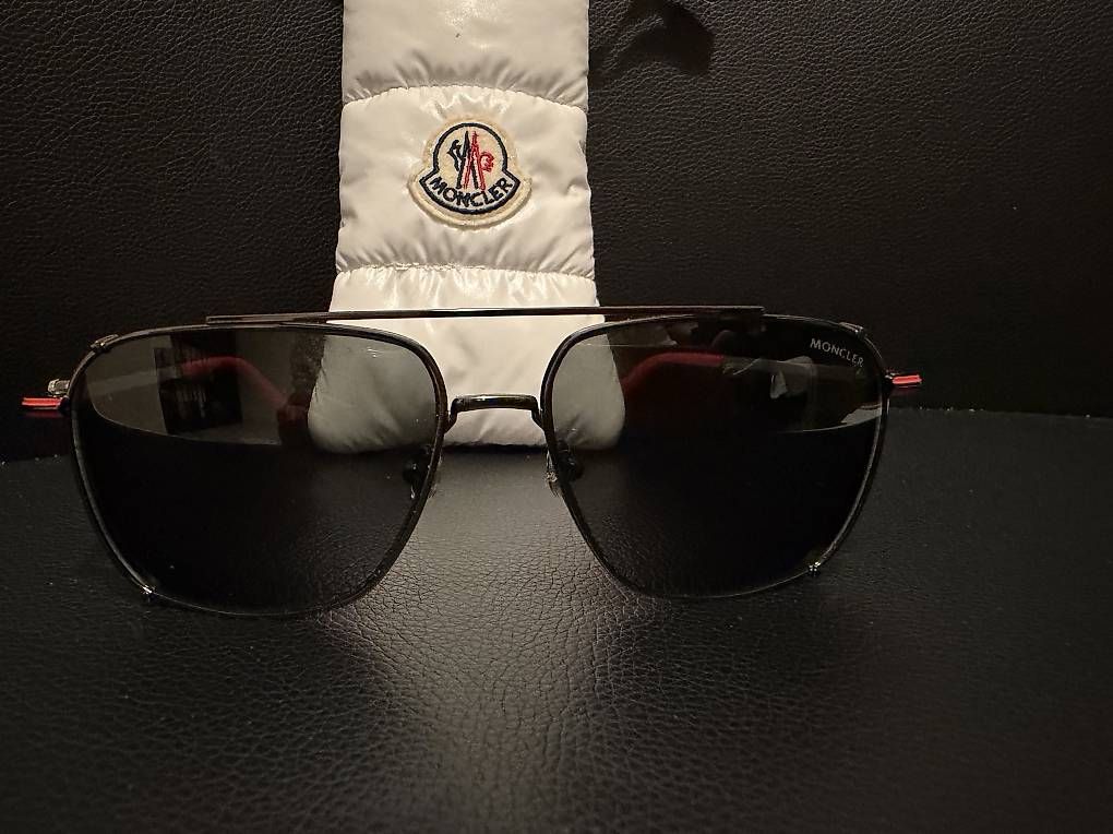Brillen & Gläser: Lunettes de Soleil MONCLER – Gebraucht aus Collombey von Le69ro