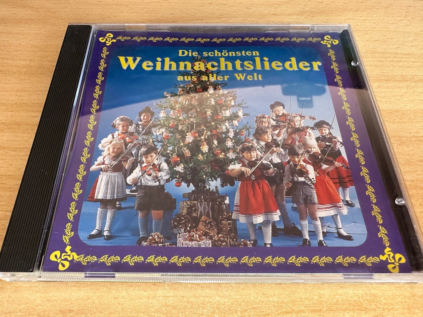 CDs: Die Schönsten Weihnachtslieder Aus Aller Welt – Gebraucht aus Rikon im Tösstal von Alpenmutz