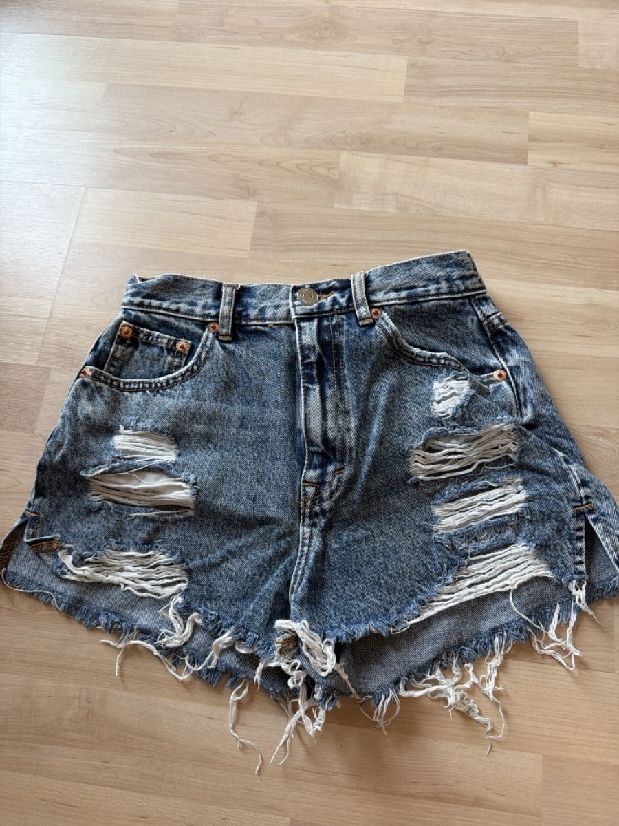Pull&Bear Jeans: Pull&bear Hotpants – Usato da Röschenz venduto da Roxywittlin