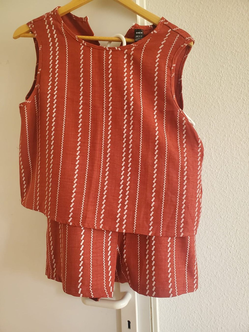 Shein Lotti di vestiti: Matching top and shorts set – Nuovo (secondo la descrizione) da Genève venduto da lucianartm 1