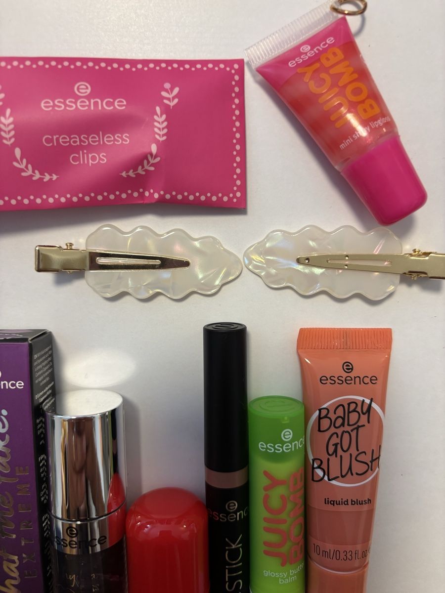 Make-up: Essence Set 9 Teile NEU OVP – Neu und originalverpackt aus Bülach von ter_6jf8 1