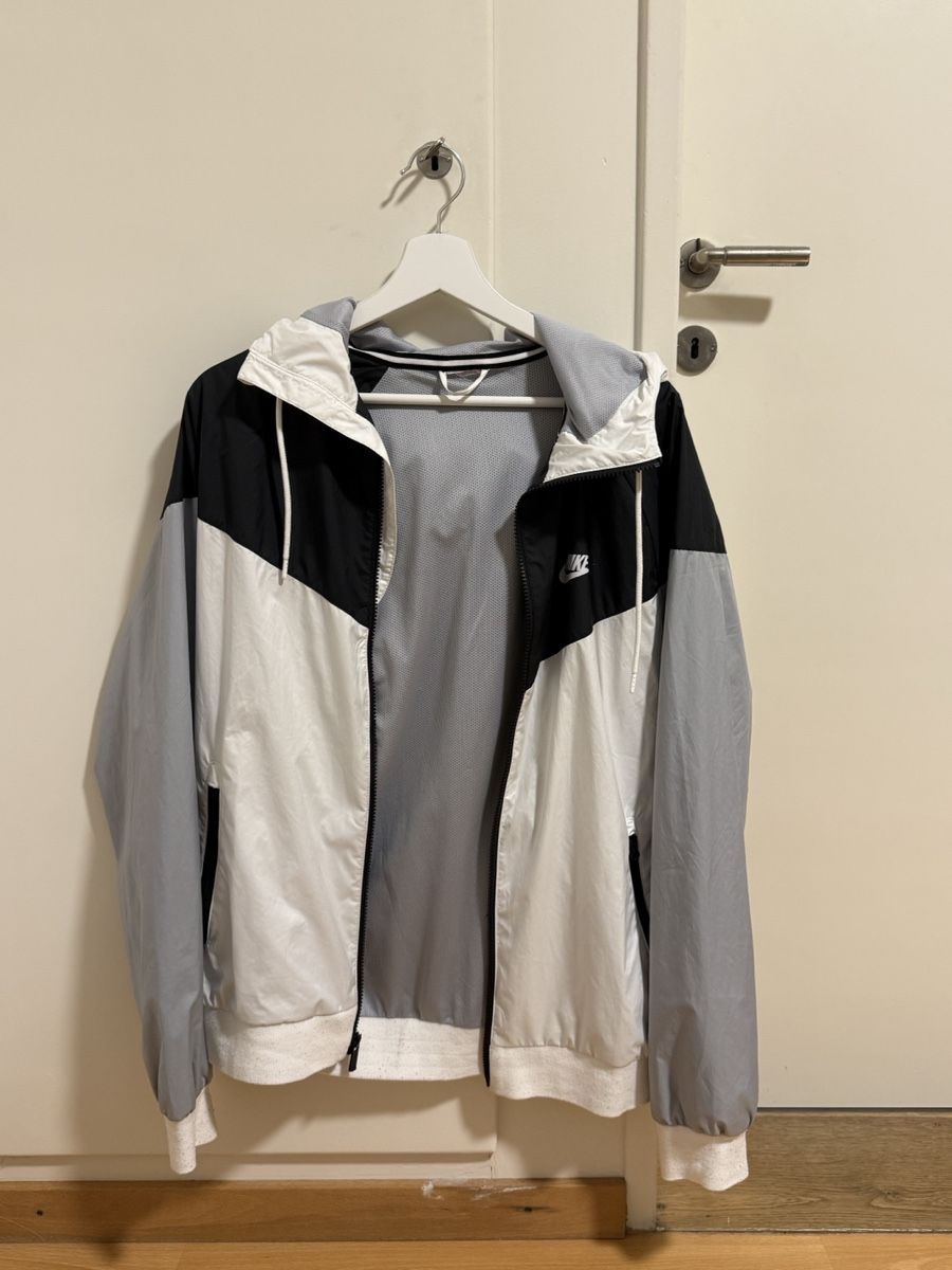 Nike Vestes: Nike Windbreaker – D'occasion à Lenzburg par and_5pq2