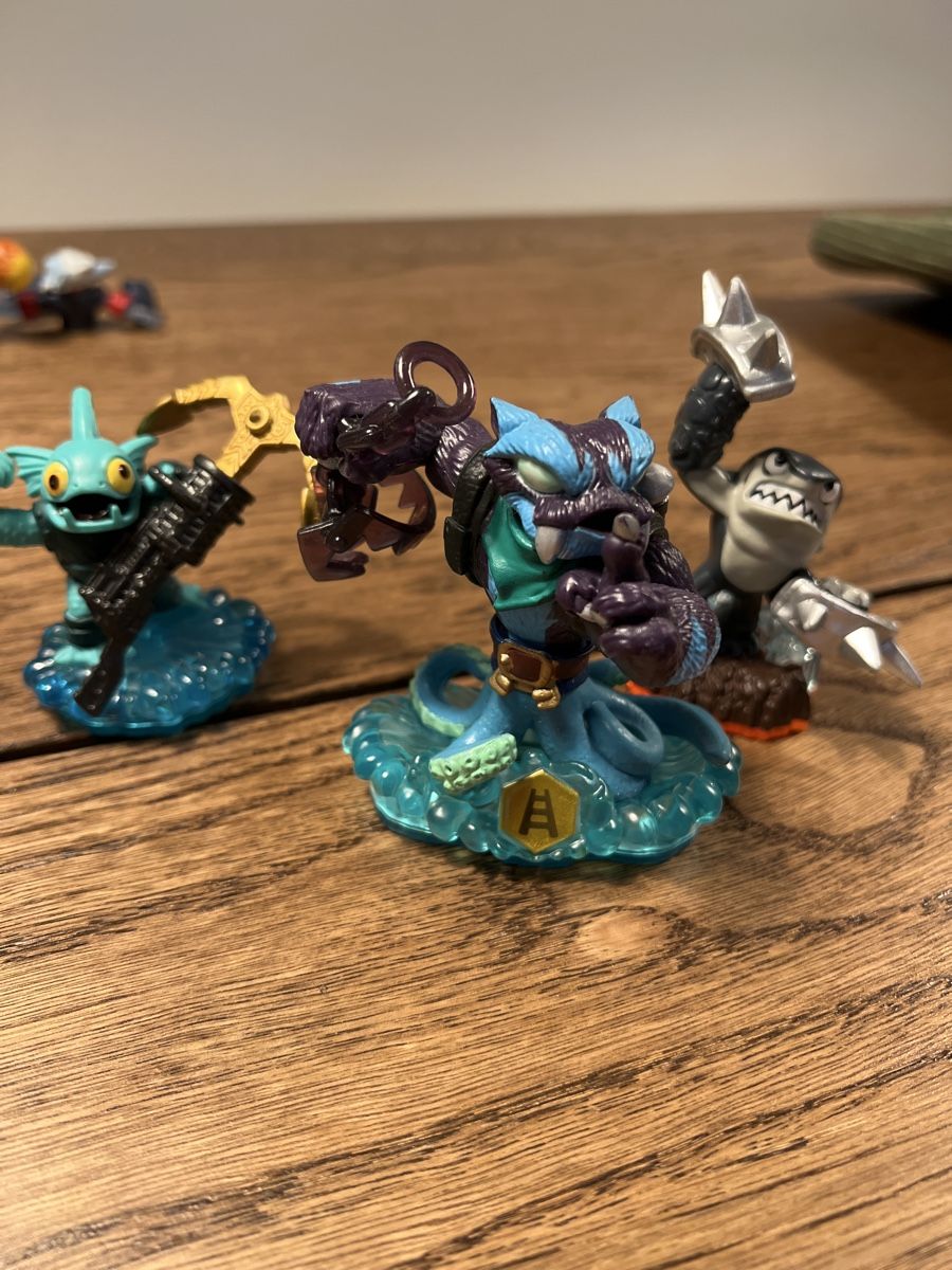 Statuette: Skylanders Trap Team Figuren – Usato da Reinach venduto da ayl_69xw