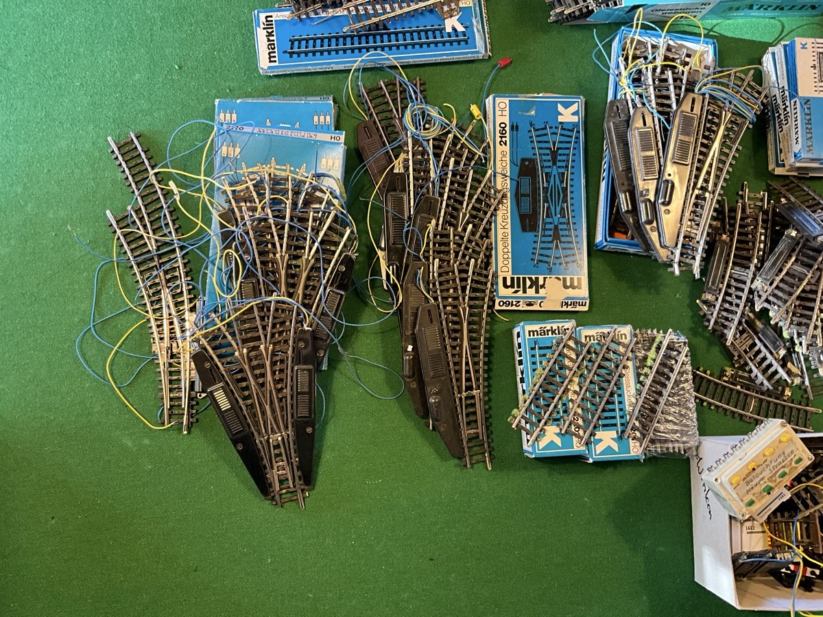 Märklin Modellini di ferrovie: Märklin HO K- Gleise grosse Sammlung! – Usato da Reichenbach i. K. venduto da Muus4 2