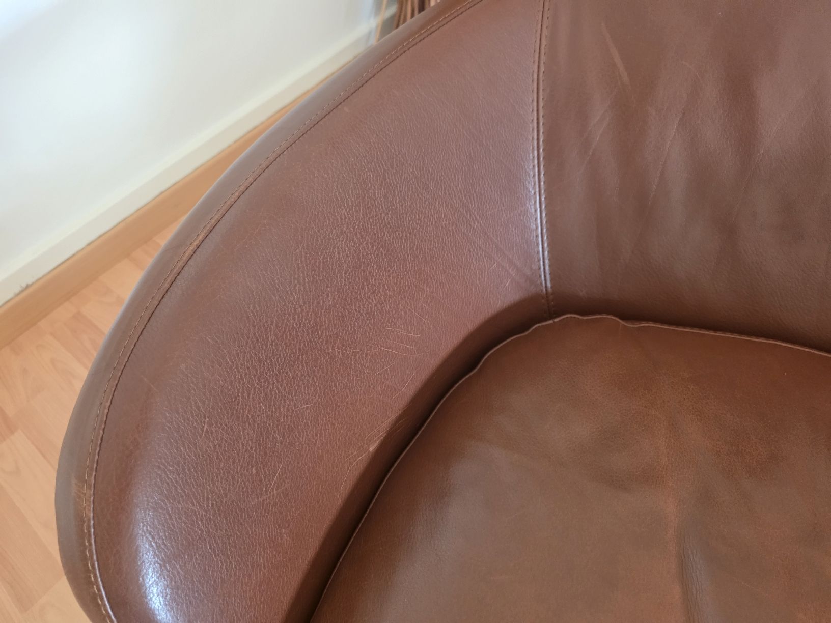 Natuzzi Fauteuils: Natuzzi Leder Drehsessel mit grossem Hocker / Fussablage – D'occasion à Schaffhausen par onetheroad2017 4
