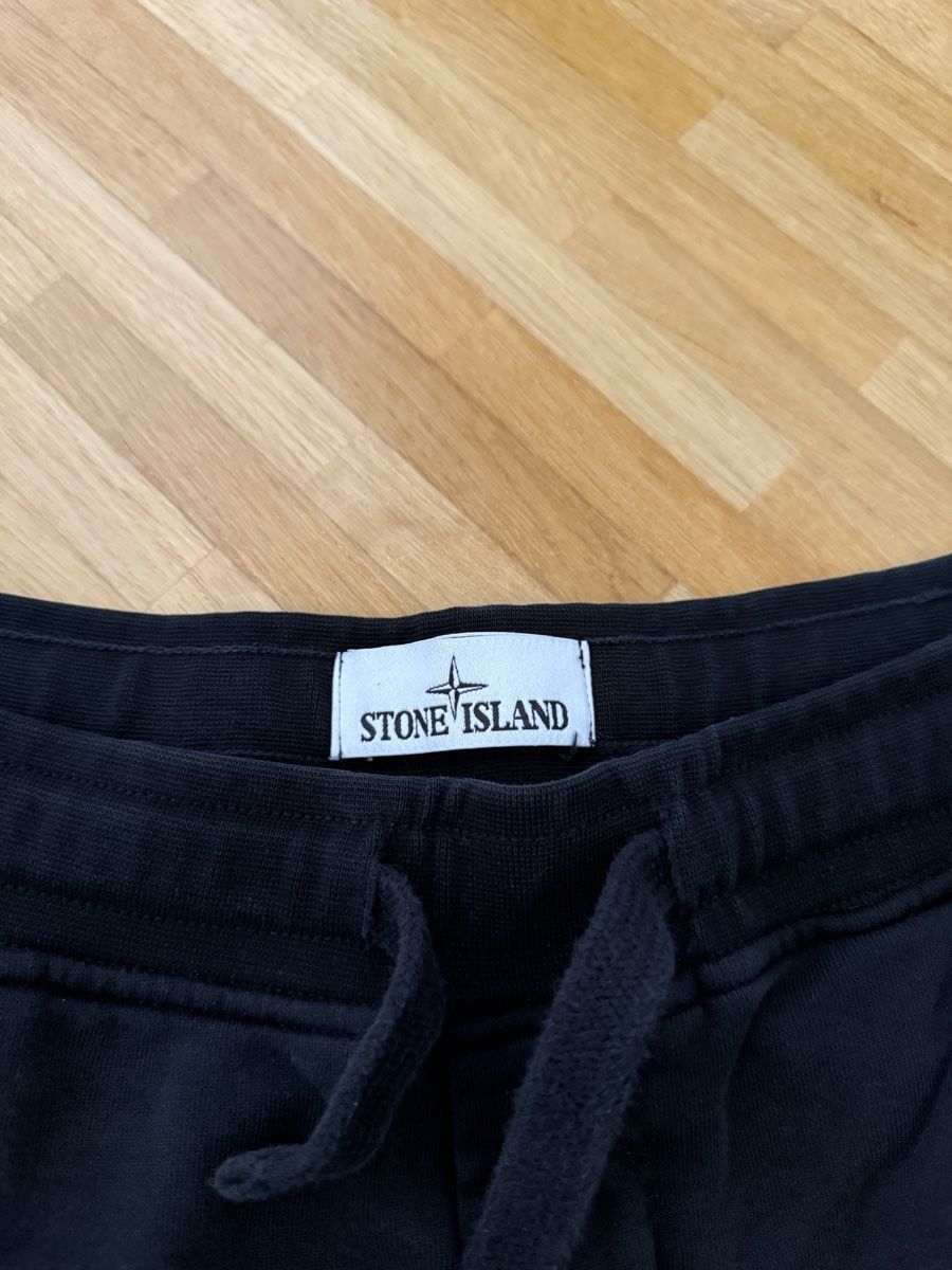Stone Island Pantaloni: Stone Island Shorts M – Usato da Allschwil venduto da M6e63 2
