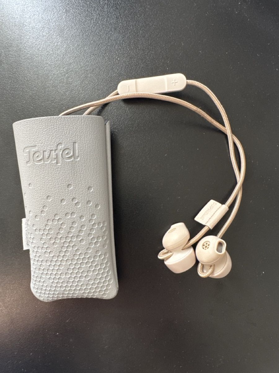 Teufel Cuffie: Teufel Supreme In Ear Kopfhörer beige mit Etui – Usato da Zürich venduto da jules.lagu