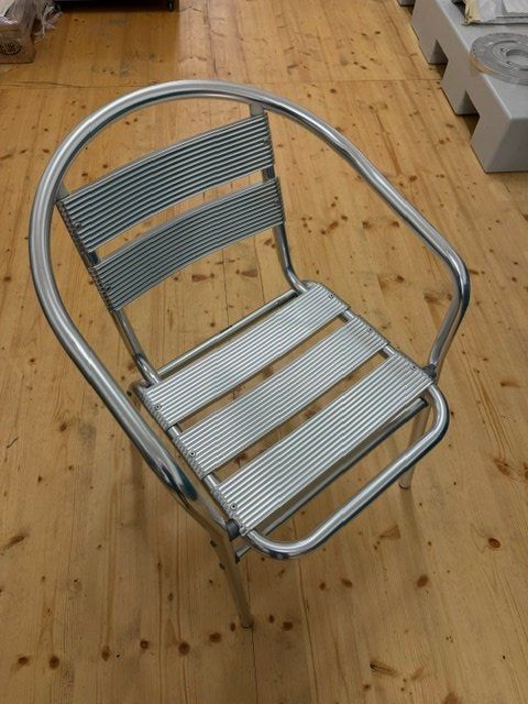 Stühle: Gartenstühle aus Aluminium – Gebraucht aus Reiden von aidaramon