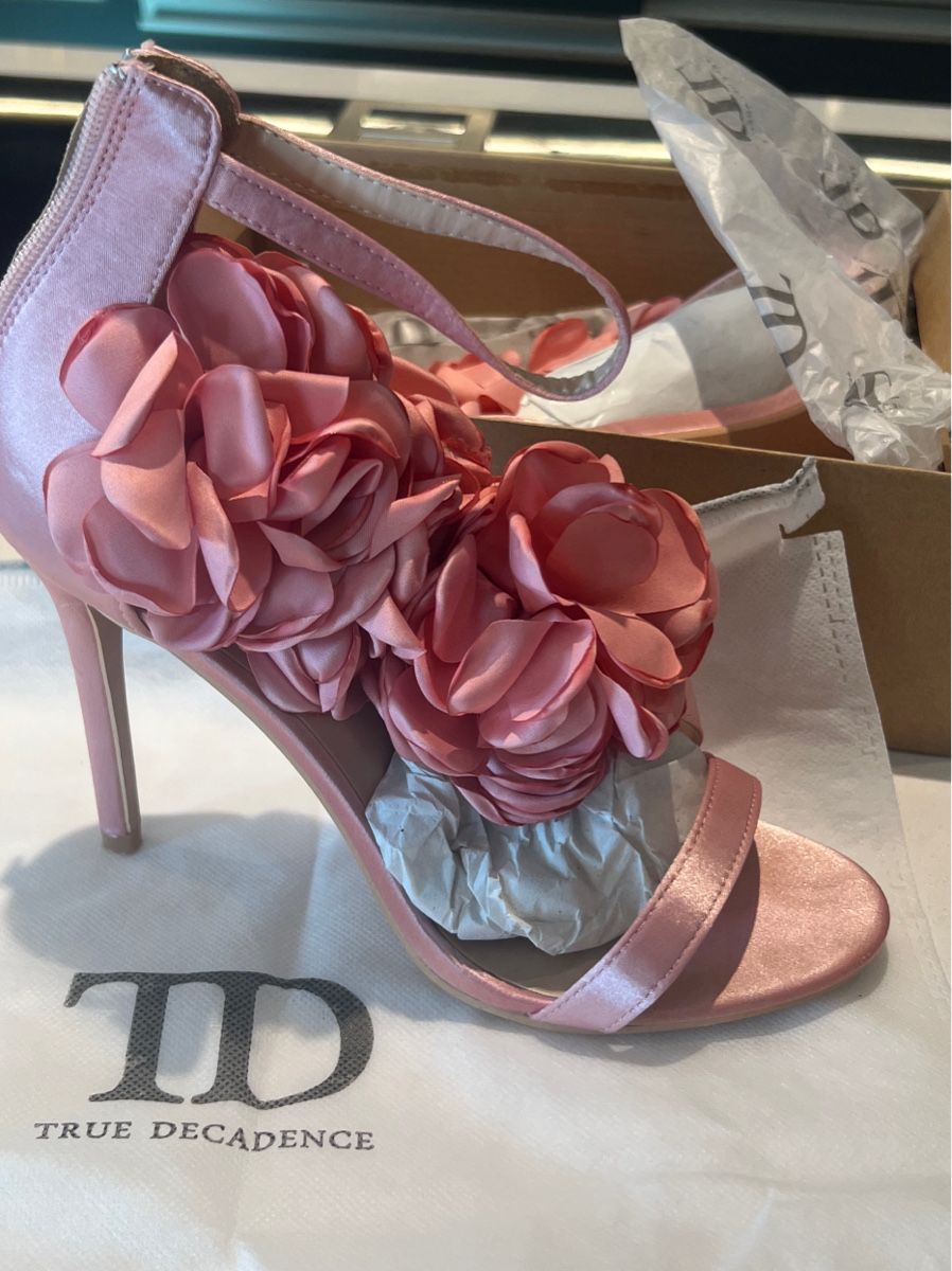 Scarpe da donna: Rosa True Decadence High Heels mit Blumen, Grösse 38 – Nuovo (secondo la descrizione) da jona venduto da paulan94