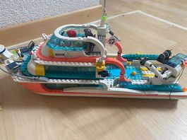 LEGO® Friends Set Boot für Rettungsaktionen zerlegt