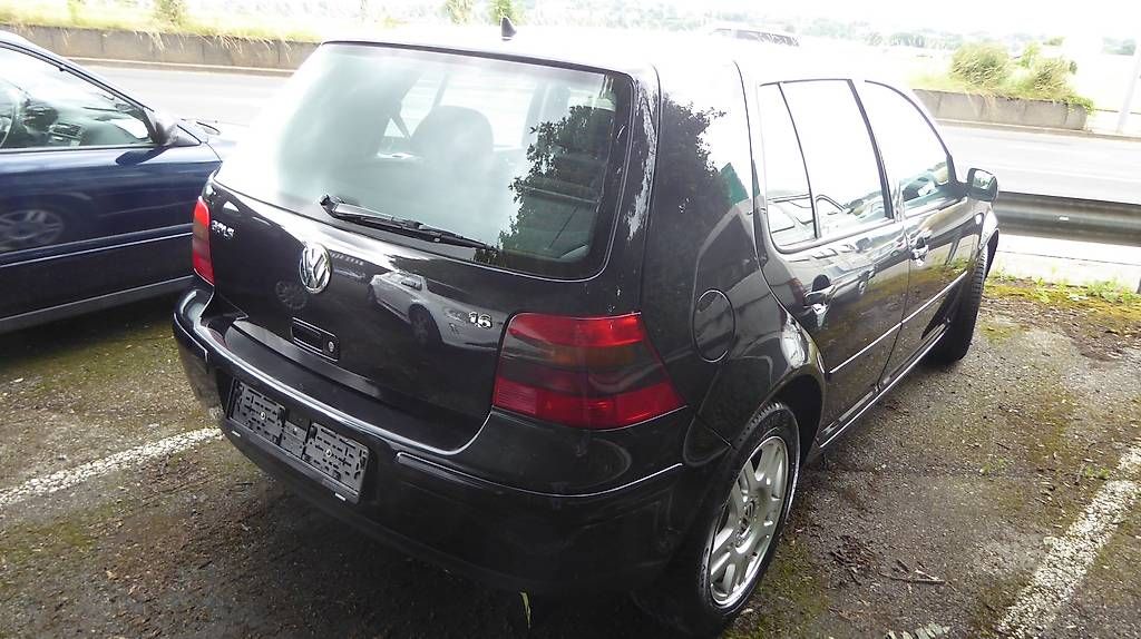 Automobili: VW Golf  IV 1.6  – Usato da Geneve venduto da pau_ybt5 3