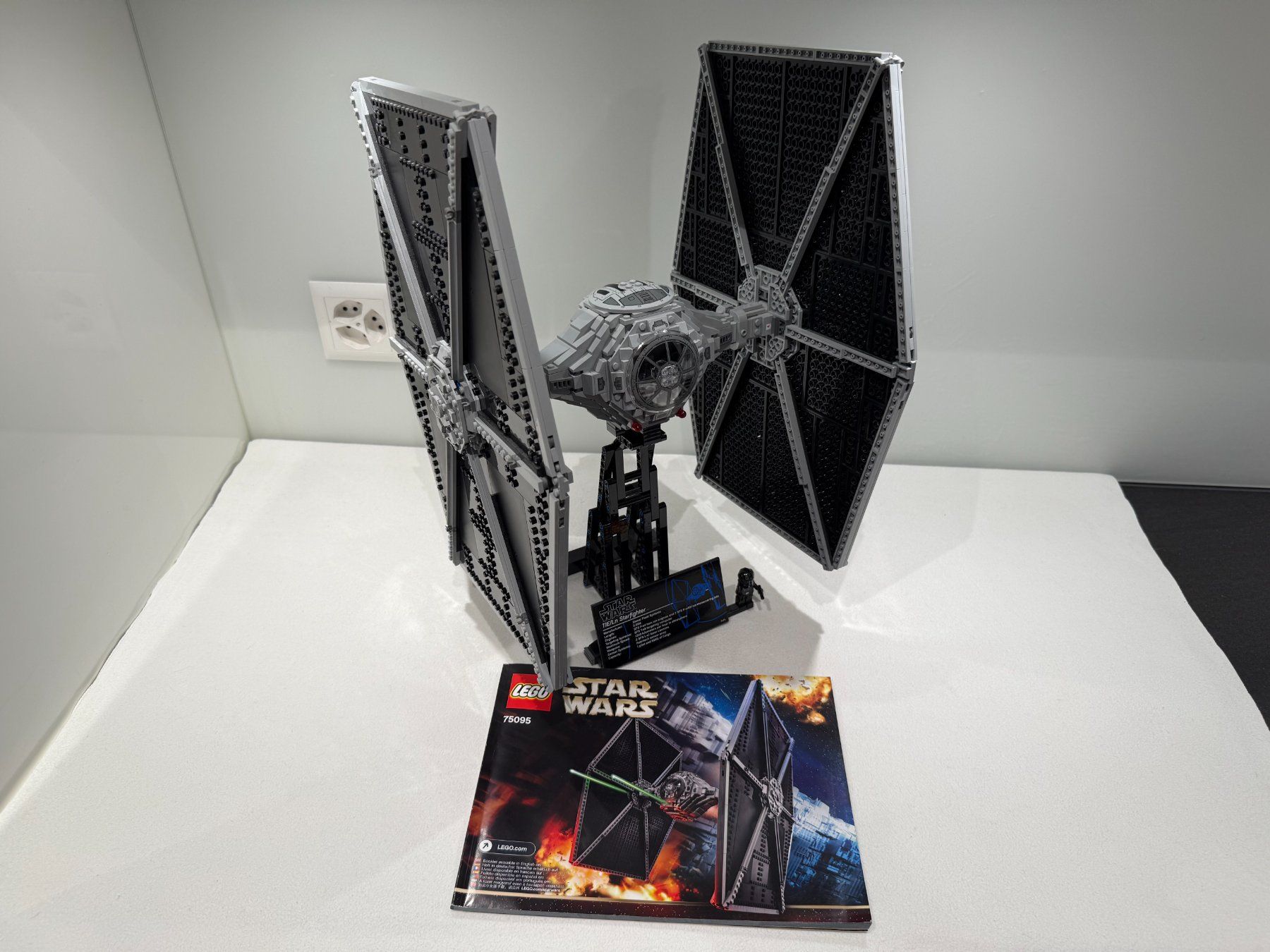 Lego Kit di costruzioni: 75095 LEGO Star Wars UCS Tie Fighter – Usato da Muri AG venduto da Lego-Collector