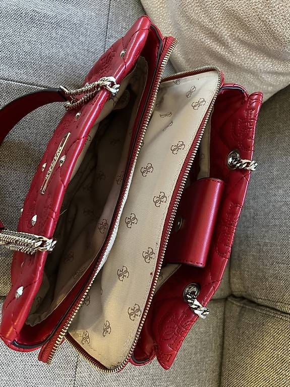 Taschen für Damen: Sac à main GUESS rouge – Gebraucht aus Echallens von fayetrahel 2