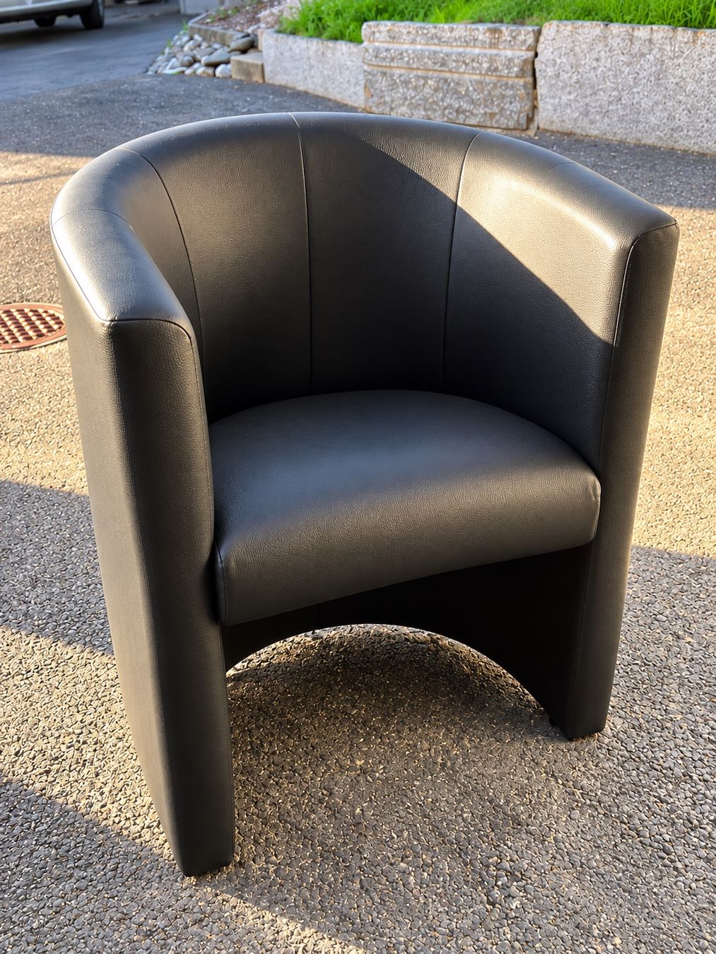 Poltrone: Schwarzer Cocktailsessel / Loungesessel – Usato da Altendorf venduto da Xenia7