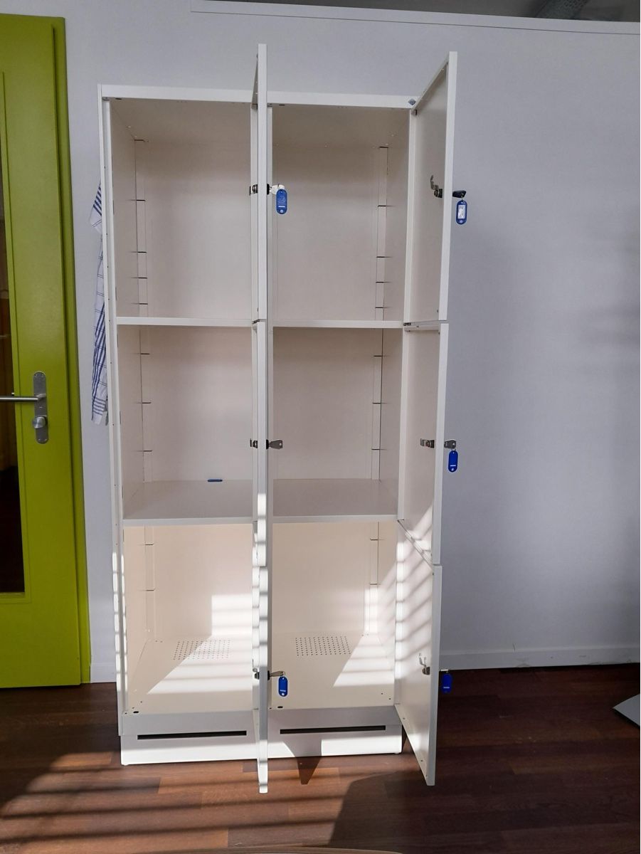 Schränke: 3er Schliessfachschrank Evolo Plus – Gebraucht aus Münchenbuchsee von Schwedenfan 1