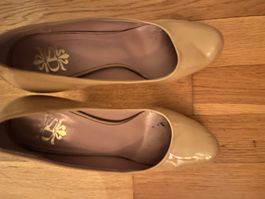 Elegante Damen Pumps, Beige Lackleder, Gr. 40,5 Herbst