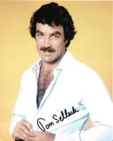 TOM SELLECK *MAGNUM* handsigniert Grossfoto (20x25cm) COA