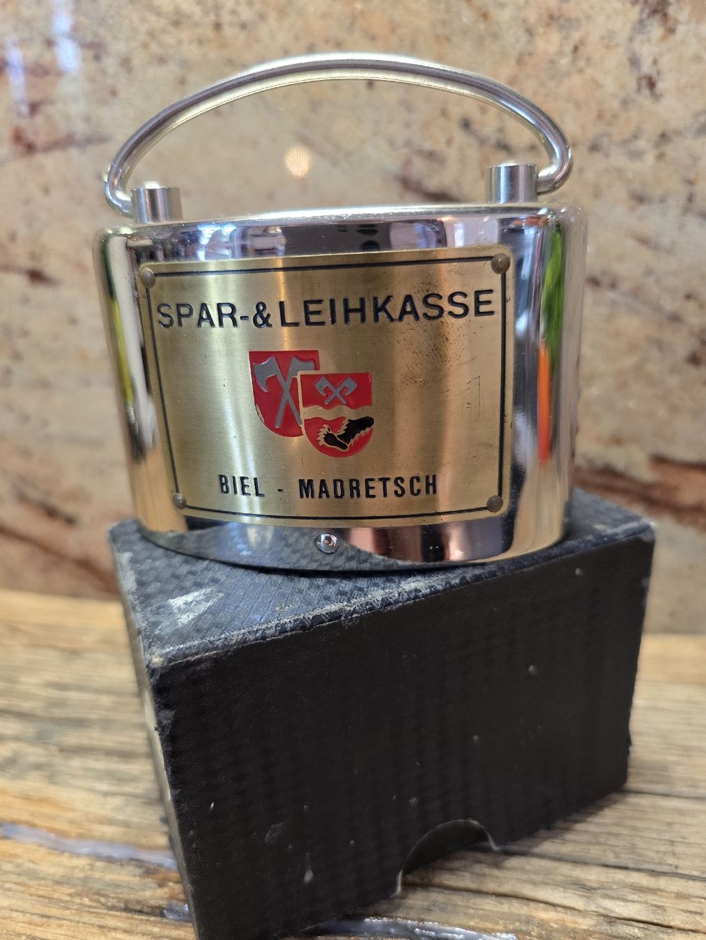 Salvadanai: Spardose Sparkasse Biel-Madretsch Metall  – Usato da Walkringen venduto da Vanuca