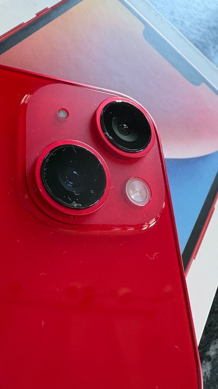 Apple Portables: iPhone 14 – D'occasion à Gstaad par steinergstaad 3