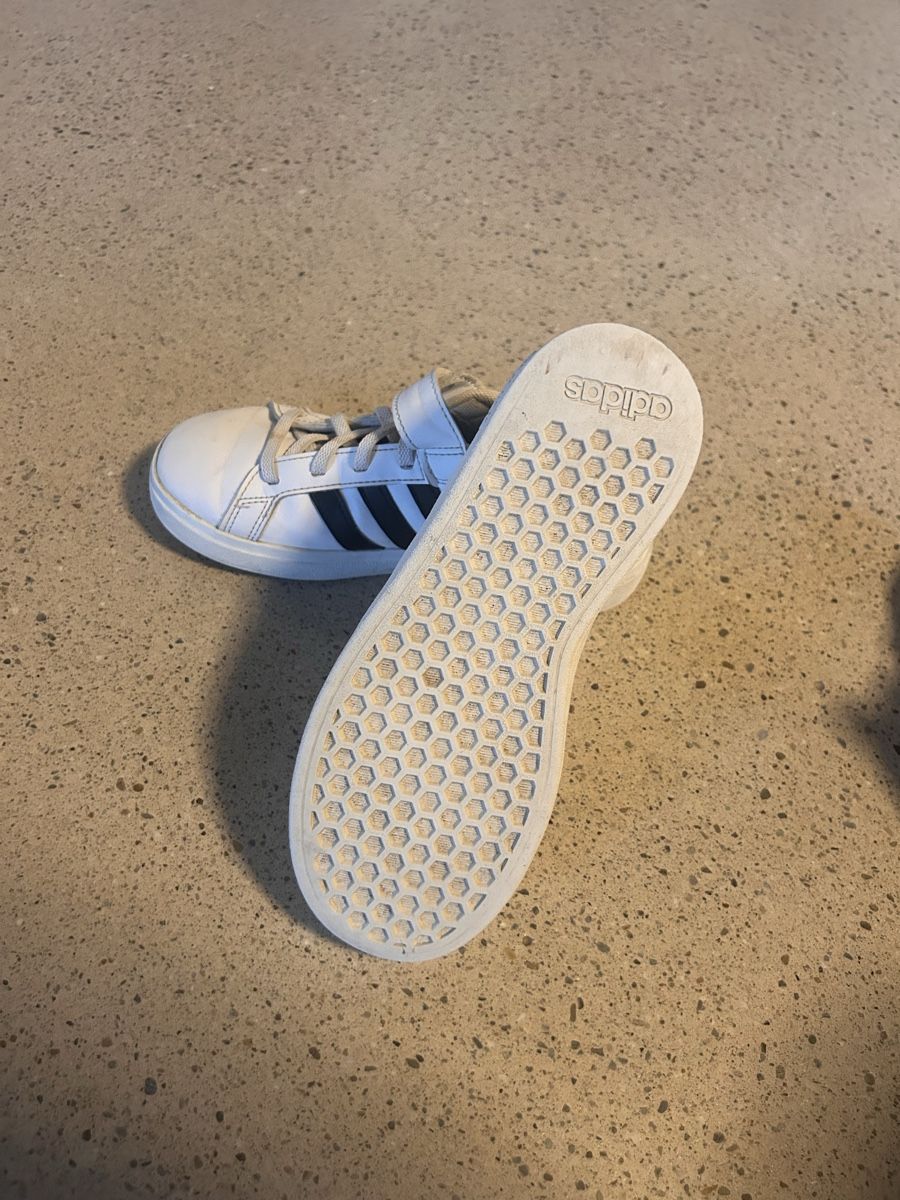 Scarpe da uomo: Adidas Kinderschuhe – Usato da HORGEN venduto da REINA2020 2