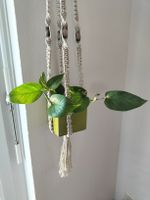 Makramee-Blumenampel,  Handarbeit
