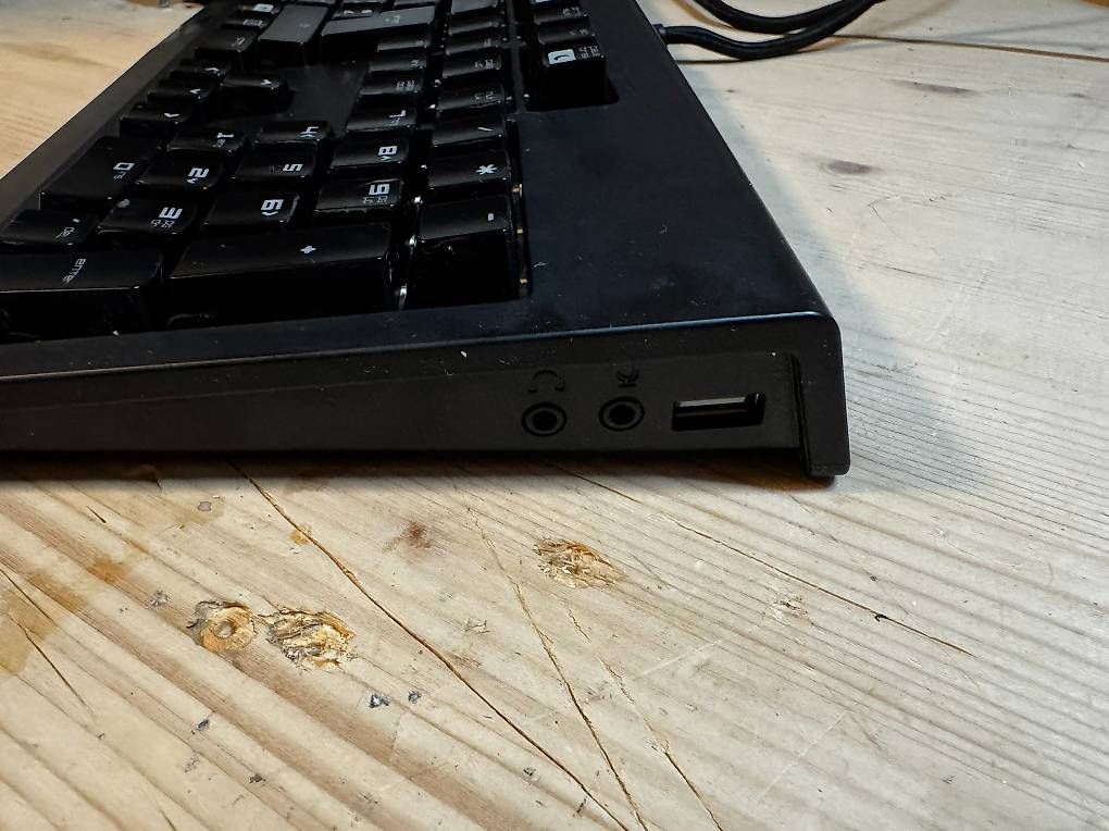 Razer Tastiere: Clavier + casque gamer : HyperX / Razer – Usato da Bouloz venduto da newskywalker 1