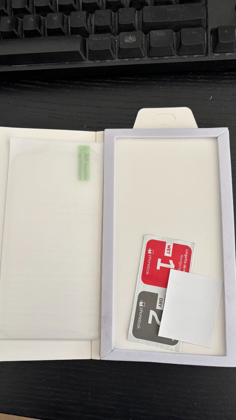 Bicchieri: Verre de protection pour Iphone 12 et 12 Pro – Nuovo e nell'imballaggio originale da Aigle venduto da Sebiperrod 2