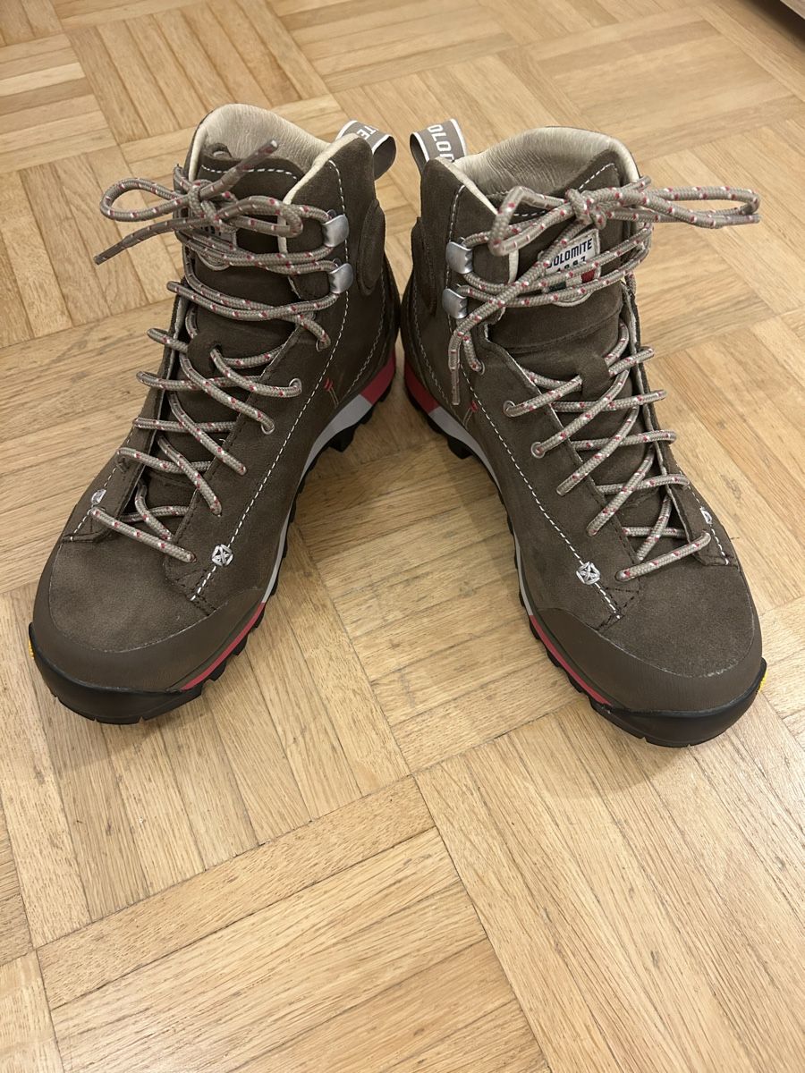 Dolomite Scarpe da donna: Damen Dolomite Wanderschuh – Usato da Laupen ZH venduto da JasRahBee 1