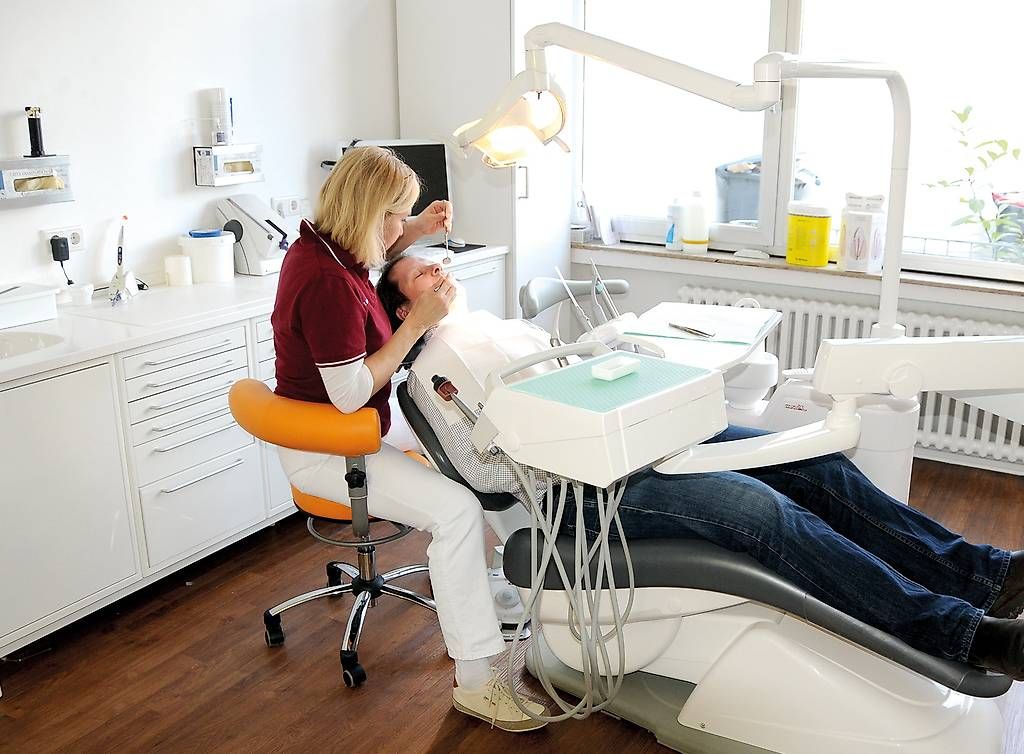 Stühle: Bürostuhl Leder Gesundheitsstuhl – Gebraucht aus Hergiswil LU von Stewafitness 4