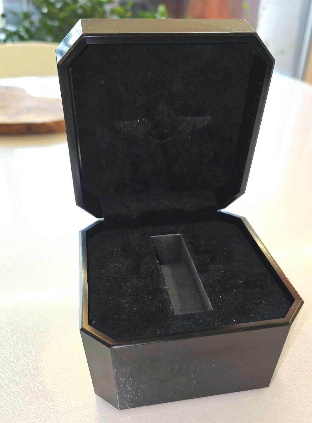 Breitling Orologi: BREITLING BAKELITE BOX SCHWARZ – Usato da Winterthur venduto da Navitimer 7