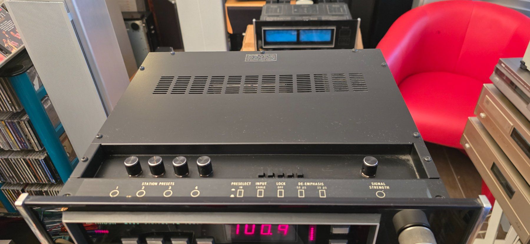 Radio: Tuner McIntosh MR 80 – Usato da Zürich venduto da Scor-pi 7