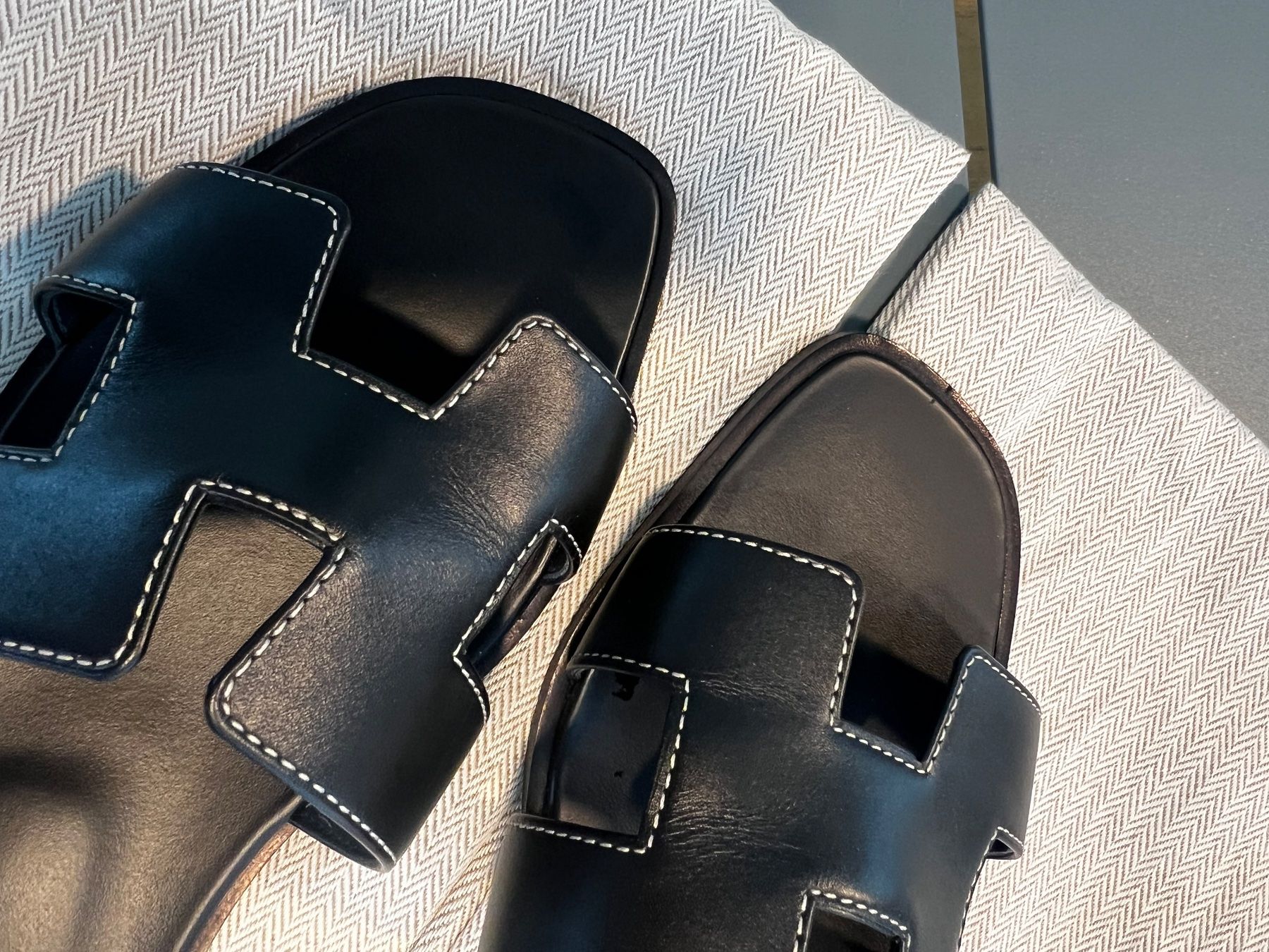 Hermès Chaussures femmes: Hermes Oran 37,5 – D'occasion à Schwyz par sdesiree 3