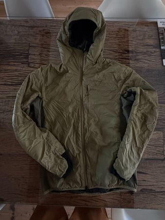 Peak Performance Radiance Hood Jacket oliv Gr. M - neuwertig