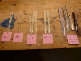 Diverse neue und gebrauchte Propeller für Verbrenner