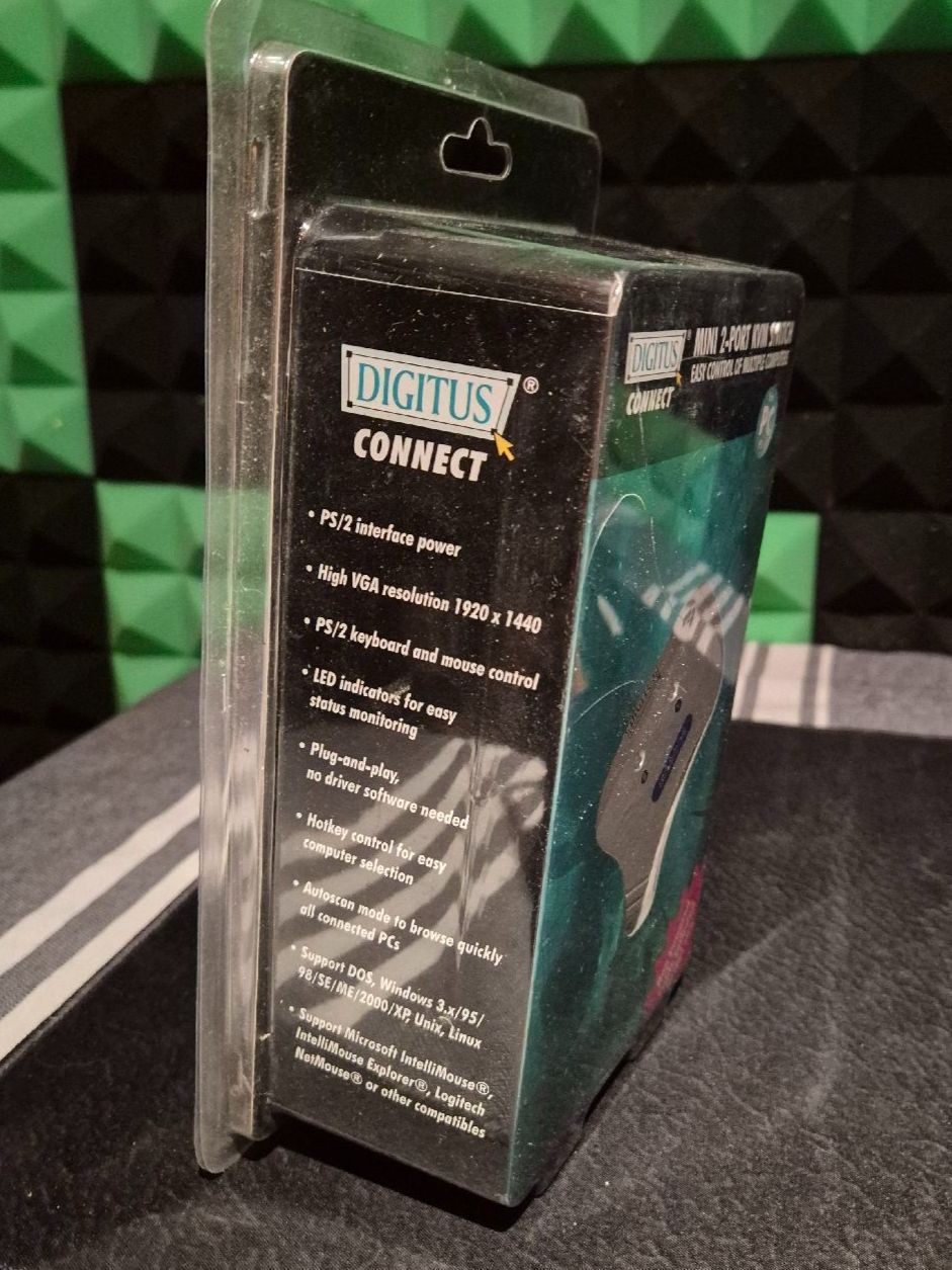 Hub & Switch: Mini Switch KVM Digitus Connect - 2 Ports PS/2 VGA! – Usato da Domdidier venduto da breathing 2