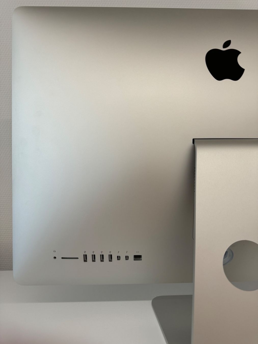 Apple PC: Apple iMac (27", ende 2013) – Usato da St. Gallen venduto da egzon_navit 3